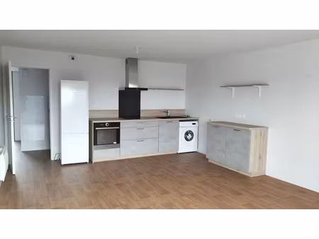location appartement 3 pièces 61 m² à muzillac (56190)  900 €