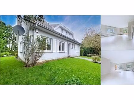 villa à louer avec garage et terrasse   waterloo (vbd79742)