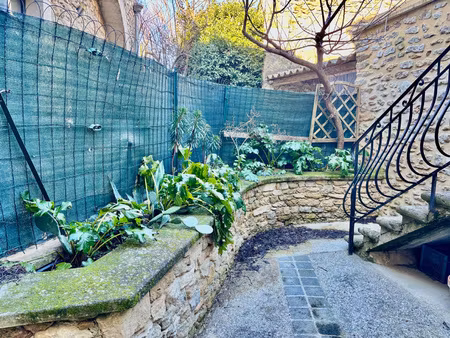 grignan - maison de village de 127 m2 avec cour.