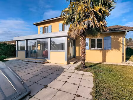 belle maison familiale à montmerle