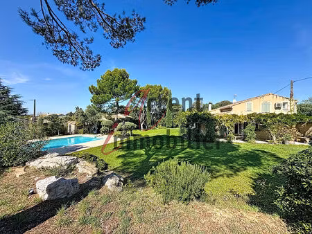 cavaillon - maison t7 203 m² habitables sur 2448 m² de terrain avec piscine. rare
