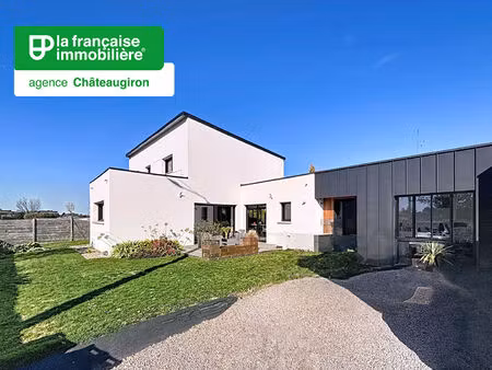 maison - vern sur seiche - contemporain - lumière - piscine - sobriété - 5 minutes poterie