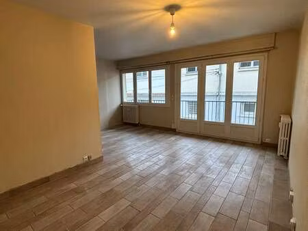 location appartement chambre à saint-brieuc (22000) : à louer chambre / 62m² saint-brieuc