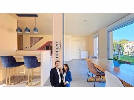 maison - mitoyenne - 4 chambres - dont 1 suite parentale - garage - jardin - proche commod