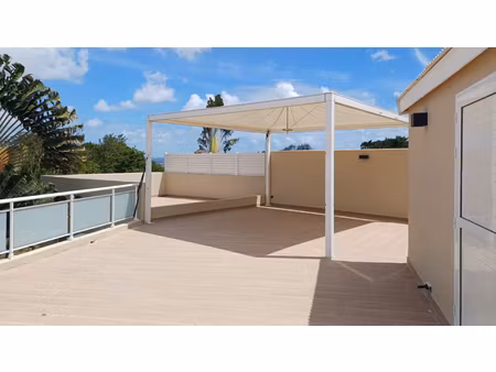 location t4 non meublé avec sa magnifique terrasse- 1975 euros- charges eau et électricité