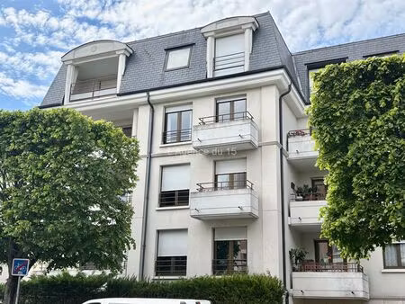 les hauts d'issy / vaste 3 pieces / grand jardin / parfait etat /