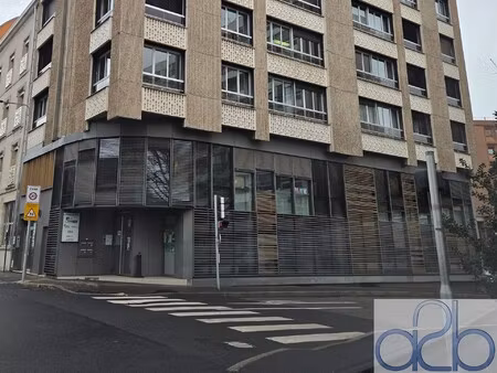 le puy ensemble immobilier de bureaux