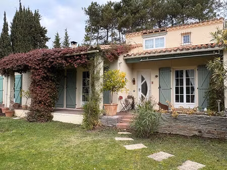 maison villemoustaussou 7 pièce(s) 191m2