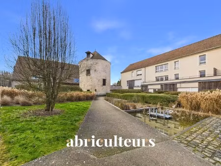 t2 de charme sous les combles - calme  spacieux et lumineux