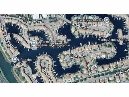 marina - 3 chambres avec 3 salles d'eau et wc + ponton pour bateau + garage