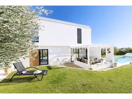 vence villa contemporaine d'architecte avec piscine et apparteme
