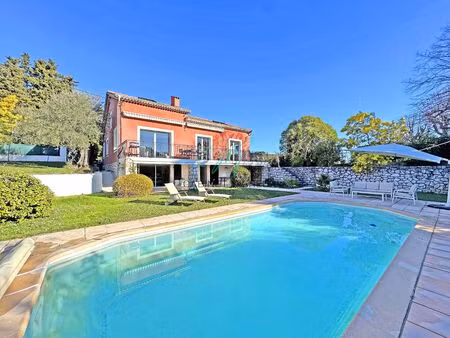 vente maison 4 pièces 138 m² châteauneuf-grasse (06740)