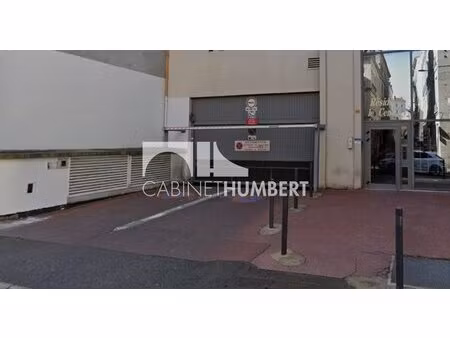 location parking st etienne 42000