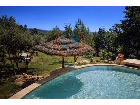 belle demeure de charme  matériaux de qualité avec grand terrain