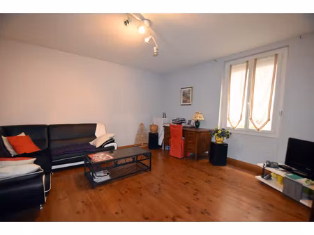 maison de ville t3 caussade 85 m²