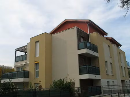 location garage 14 m² à gaillard (74240)