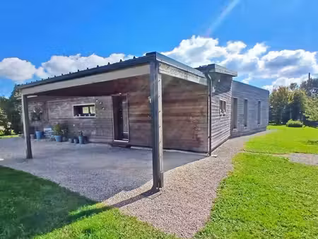 maison écologique lumineuse  aérée et spacieuse de plain-pied