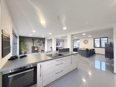 maison de 243 m² à pecquencourt