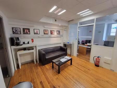location local professionnel 109m² bergerac 24100