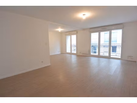 t4 bordeaux caudéran - 4 pièce(s) - 1 avec parking