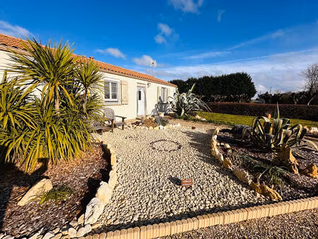 vente maison 5 pièces  128.00m²  gémozac