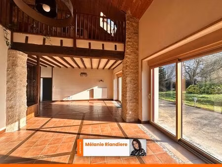 vente maison 5 pièces 208 m² durtal (49430)