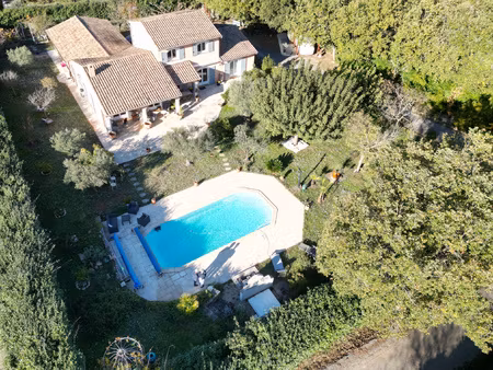 villa 6 piece avec piscine garage jardin d'hiver et carport