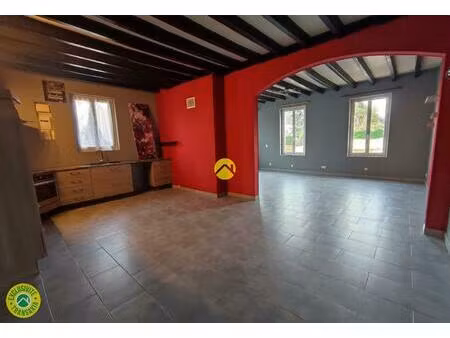 beaux volumes avec grands garages !