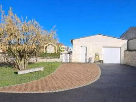 vente maison à prahecq (79230) : à vendre / 198m² prahecq
