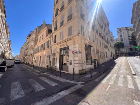 vente local commercial 4 pièces 87m2 marseille 1er (13001) - 268000 € - surface privée