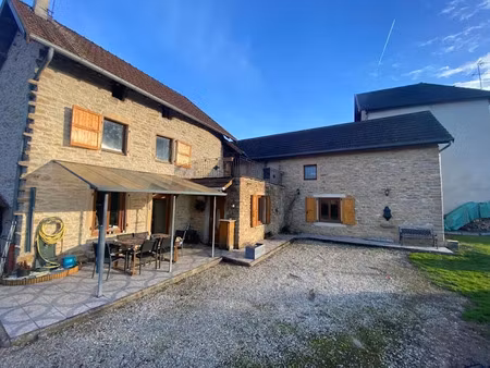 vente maison 5 pièces 260 m² à hières-sur-amby (38118)  420 000 €