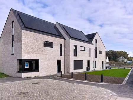 huis te koop in nijlen met 4 slaapkamers