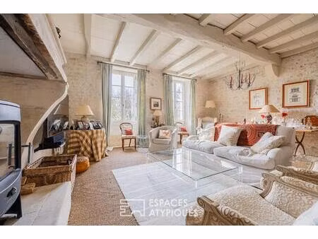 maison de bourg rénovée et son jardin intime avec piscine