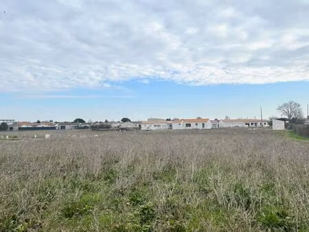 terrain à bâtir à surgères (17700)