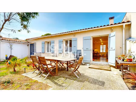 ravissante maison de plain-pied dans un écrin de tranquillité à ars en ré