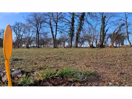 terrain constructible & viabilisé - 438m²