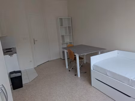 location appartement 1 pièce 19 m² à amiens (80000)