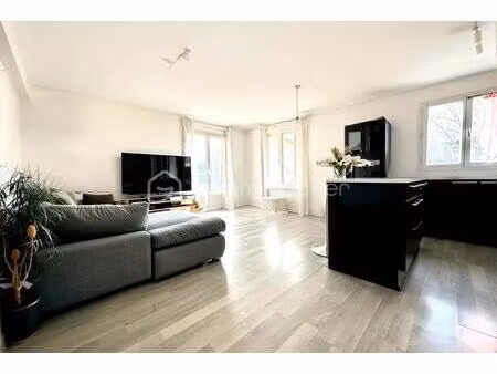 saint-ouen-l’aumône – f3 dans un quartier calme et résidentiel  à 500 m de la gare