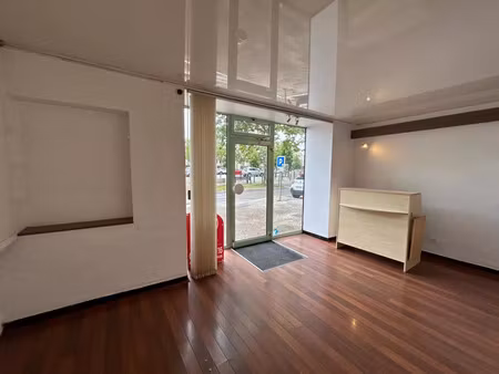 location commerce 37 m² à barcelonne-du-gers (32720)