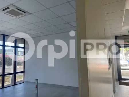 local commercial a louer