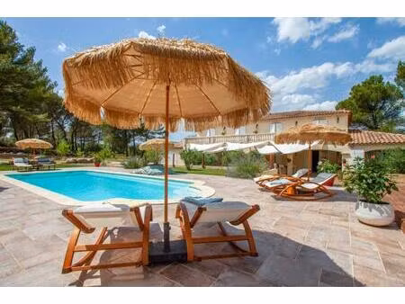 location maison 5 pièces 167 m² à rousset (13790)