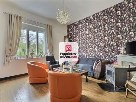 maison de bourg t5/6 entièrement rénovée avec 4 ch. et jardin près de sa rivière sur st-pi