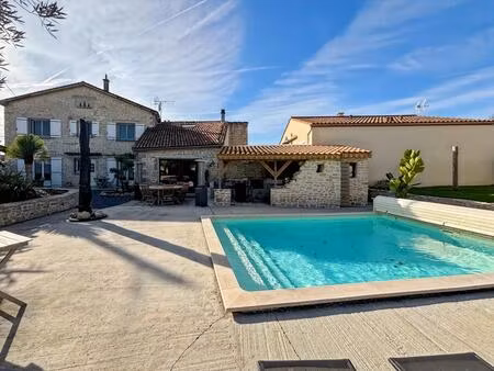 maison rénovée 6 pièces avec jardin à brie