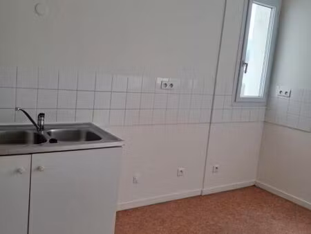location appartement 3 pièces 69 m² à château-renault (37110)