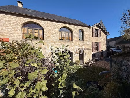 maison 9 pièces - 275 m²