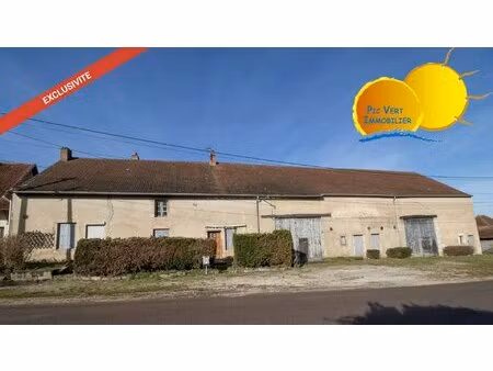 longère à rénover avec terrain constructible de 6 382 m²