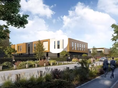 a vendre  bâtiment clés en main