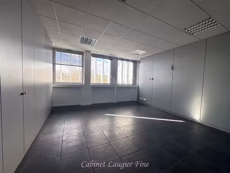 location locaux professionnels 306 m² à marseille 8ème (13008)  11 250 €