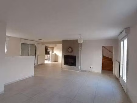 location maison aux sables-d'olonne (85100) : à louer / 146m² les sables-d'olonne