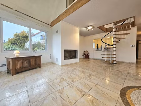 vente maison 8 pièces 219.63 m² à saint-fuscien (80680)  599 000 €